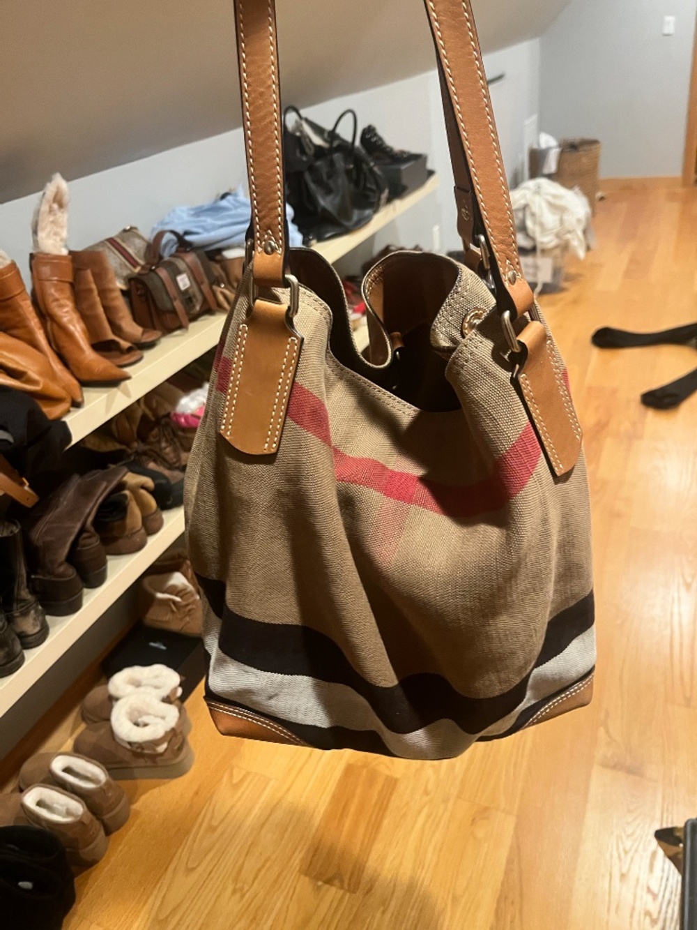 Burberry tote